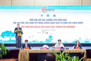 Phối hợp thực hiện có hiệu quả phòng chống bệnh truyền nhiễm từ động vật sang người