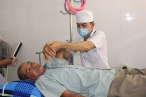 Y tế cơ sở cần nhân lực, cơ sở vật chất