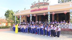 Học sinh tham gia Hành trình di sản tại Đền thờ Nguyễn Hữu Cảnh