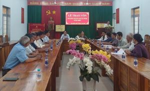 Giải ngân số tiền 1,5 tỷ đồng cho 18 hộ vay vốn phát triển kinh tế