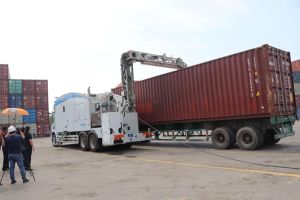 Phát hiện và xử phạt 23 vụ vi phạm từ máy soi chiếu container tự động