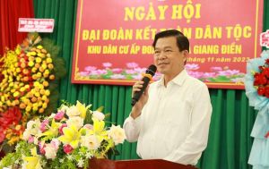 Bí thư Tỉnh ủy Nguyễn Hồng Lĩnh dự Ngày hội Đại đoàn kết toàn dân tộc năm 2023 tại ấp Đoàn Kết