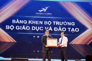 Trường Đại học Lạc Hồng khai giảng năm học mới