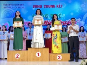 Trao 27 giải cuộc thi Tiếng hát Hiệu trưởng H.Long Thành