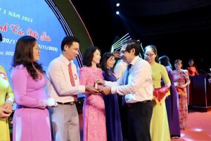 Biên Hòa gặp mặt, giao lưu, tôn vinh các nhà giáo