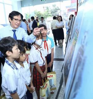 Báo Đồng Nai triển lãm ảnh Trường Sa - Nhà giàn thân yêu