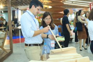 Sản xuất bền vững là điều kiện để doanh nghiệp gỗ Việt vươn ra thế giới