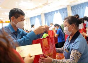 Thủ tướng chỉ thị tăng cường các biện pháp đón Tết Nguyên đán Giáp Thìn 2024 vui tươi, an toàn