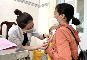 Triển khai tiêm 21 ngàn liều vaccine 5 trong 1 miễn phí cho trẻ em trong độ tuổi