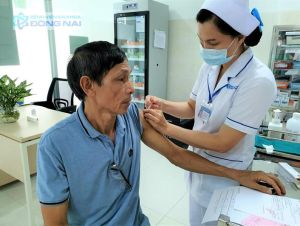 Tiêm vaccine để phòng bệnh viêm gan B