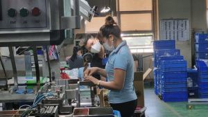 Vượt khó, chăm lo Tết cho công nhân