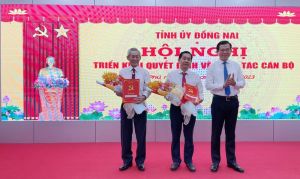 Bí thư Tỉnh ủy trao quyết định cán bộ tại Tân Phú