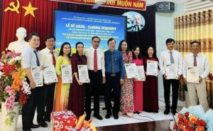 19 học viên hoàn thành lớp biên phiên dịch tiếng Anh