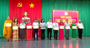 Tích cực vận động Nhân dân tham gia vào các cuộc vận động, phong trào thi đua