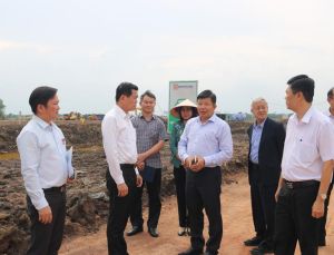 Promptly increasing industrial land bank to avoid missing investment opportunities