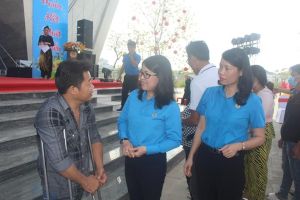 Công đoàn đề xuất tỉnh hỗ trợ 30 tỷ đồng tặng quà Tết cho người lao động