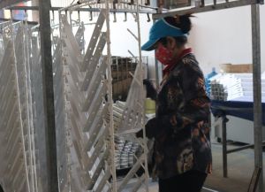 企业寻找适应于市场变动