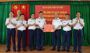 Tư lệnh Cảnh sát biển Việt Nam kiểm tra, chúc Tết Đoàn Trinh sát số 2