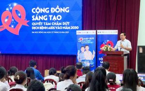 Tuyên truyền phòng chống HIV/AIDS cho sinh viên
