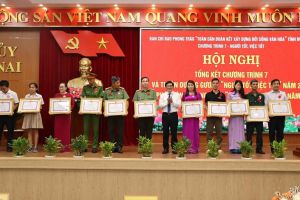 Nhiều điển hình học tập và làm theo Bác