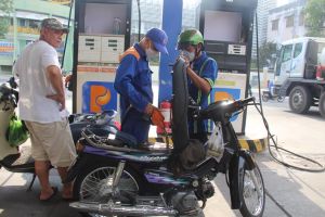 Giá xăng tăng nhẹ từ 19-35 đồng/lít