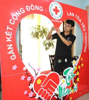 Đem Tết đến với mọi người