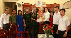 Bí thư Tỉnh ủy Nguyễn Hồng Lĩnh thăm, chúc Tết Anh hùng LLVT Nhân dân, cán bộ tiền khởi nghĩa