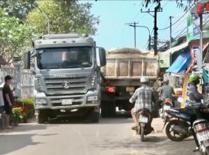 Mất an toàn giao thông tại đường Võ Dõng - Soklu