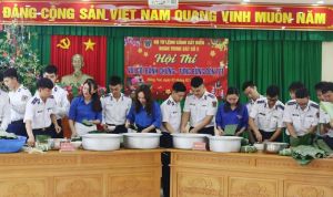 Thi gói, nấu bánh chưng, nấu ăn, bày cỗ Tết Nguyên đán