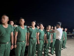 Tân binh buổi đầu tiên trong quân ngũ