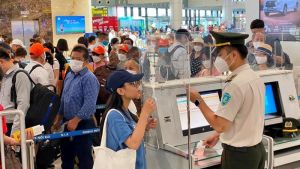 Từ 15/2/2024, đi máy bay cần những giấy tờ gì?