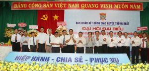 Đồng bào các tôn giáo, dân tộc thiểu số  tích cực xây dựng quê hương