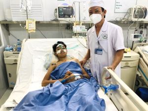 Bác sĩ Nguyễn Trọng Nghĩa tận tụy với nghề y