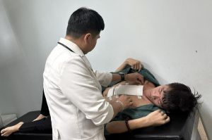 Phẫu thuật bóc khối u nặng 1,5kg ra khỏi lồng ngực bệnh nhân