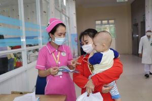 Tiếp tục tiêm vaccine miễn phí trong chương trình Tiêm chủng mở rộng cho trẻ em