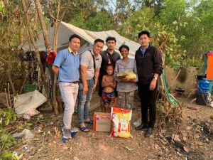 Kết nối tấm lòng vàng chia sẻ với lao động nghèo