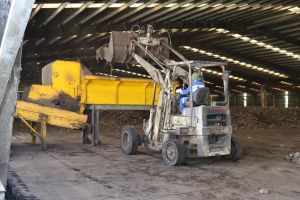 There are very few businesses participating in bidding for household waste treatment