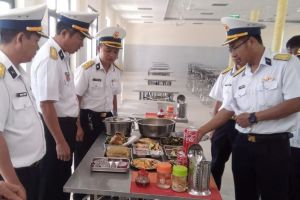 Các đơn vị tổ chức cho bộ đội đón Tết an toàn, sẵn sàng chiến đấu cao