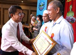 Người có uy tín đóng vai trò quan trọng trong việc góp phần xây dựng khối đại đoàn kết toàn dân tộc