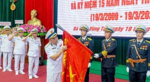 Vùng 2 Hải quân kỷ niệm 15 năm thành lập và đón nhận Huân chương Bảo vệ Tổ quốc hạng Nhì