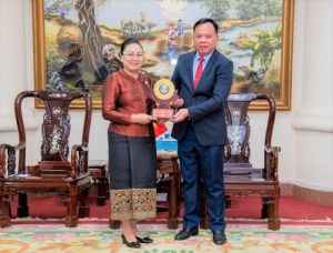 Đoàn công tác của Đại sứ quán Lào đến  thăm và làm việc tại Đồng Nai.