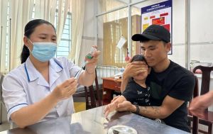 Cần tiêm vaccine phòng dại ngay sau khi bị chó, mèo cắn