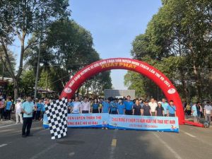 Hơn 1 ngàn người tham gia Ngày chạy Olympic huyện Nhơn Trạch năm 2024