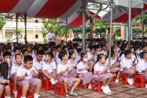 Đẩy mạnh thi đua xây dựng xã hội học tập