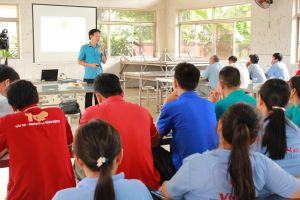 Đẩy mạnh công tác tuyên truyền, giáo dục pháp luật cho công nhân