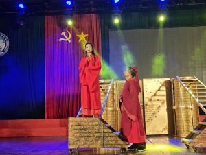 Gần 500 khán giả xem vở kịch Thành Thăng Long thủa ấy