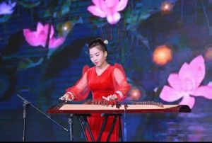 Giữ lửa tình yêu với âm nhạc dân tộc