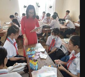 Cô giáo “trường làng” truyền lửa đam mê khoa học cho học sinh