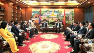 Lãnh đạo tỉnh thăm và chúc Tết cổ truyền Bunpimay, Lào tại tỉnh Champasak