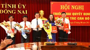 Triển khai các quyết định về công tác cán bộ